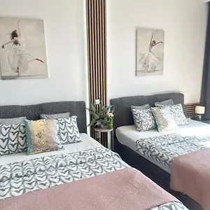 Exclusive Smolna Apartament